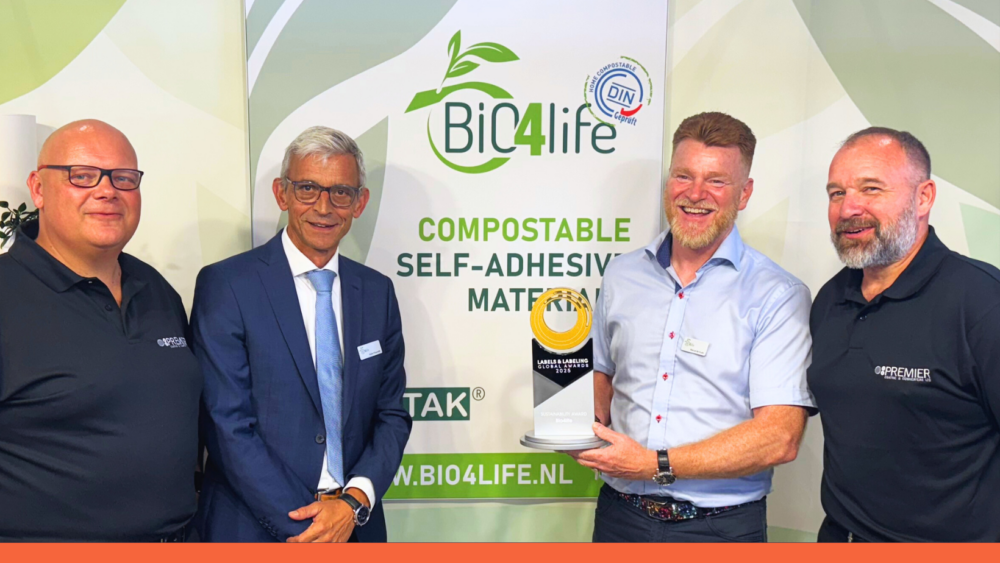 PCC met with Arjan and Marcel (Bio4life) to congratulate them on their Labels & Labelling Sustainability Award in 2025